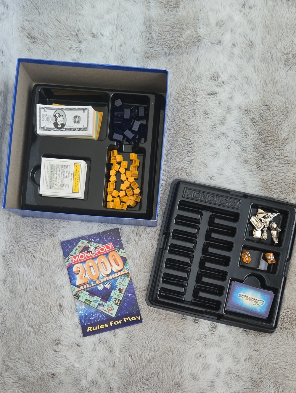 2 game Monopoly Las Vegas and 2000 Millennium editions - Picture 4 of 14